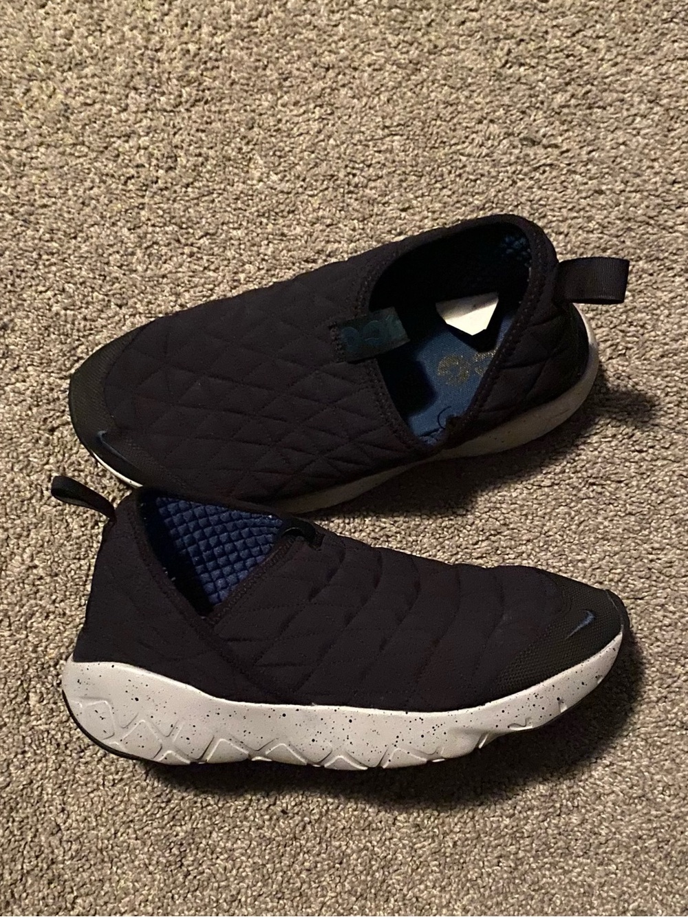Nike ACG Men’s Slip-On Quilted Low Top Sneakers